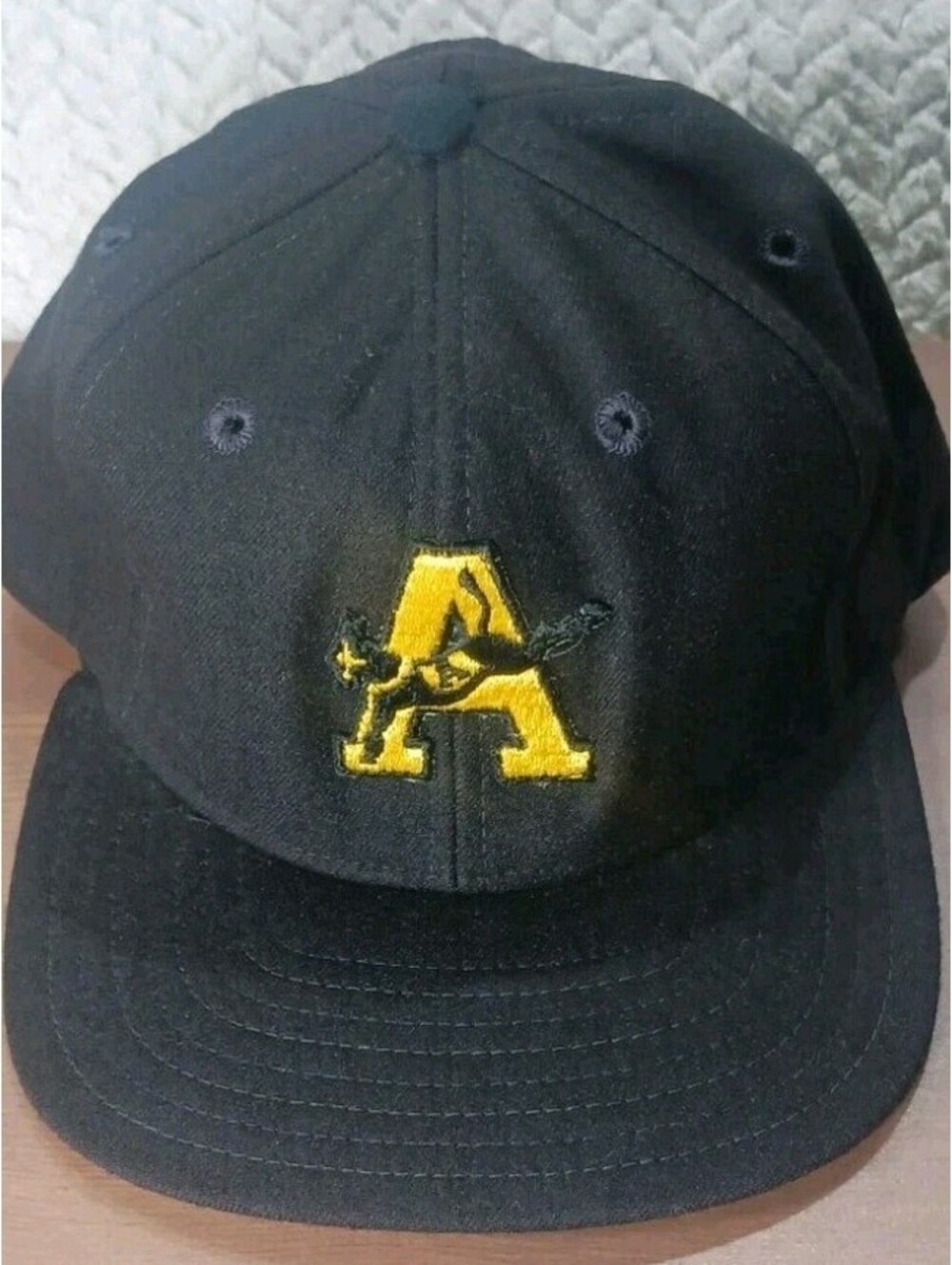 Army - Black Knights - New Era Dupont Pro 7 1/4 Fitted Cap Hat Col. Piedra VTG